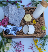 Load image into Gallery viewer, Hygge Honeybee